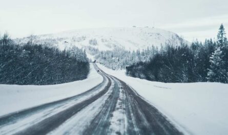 Lindvallen i Sälen är en av Sveriges mest populära skidorter och lockar årligen tusentals besökare.